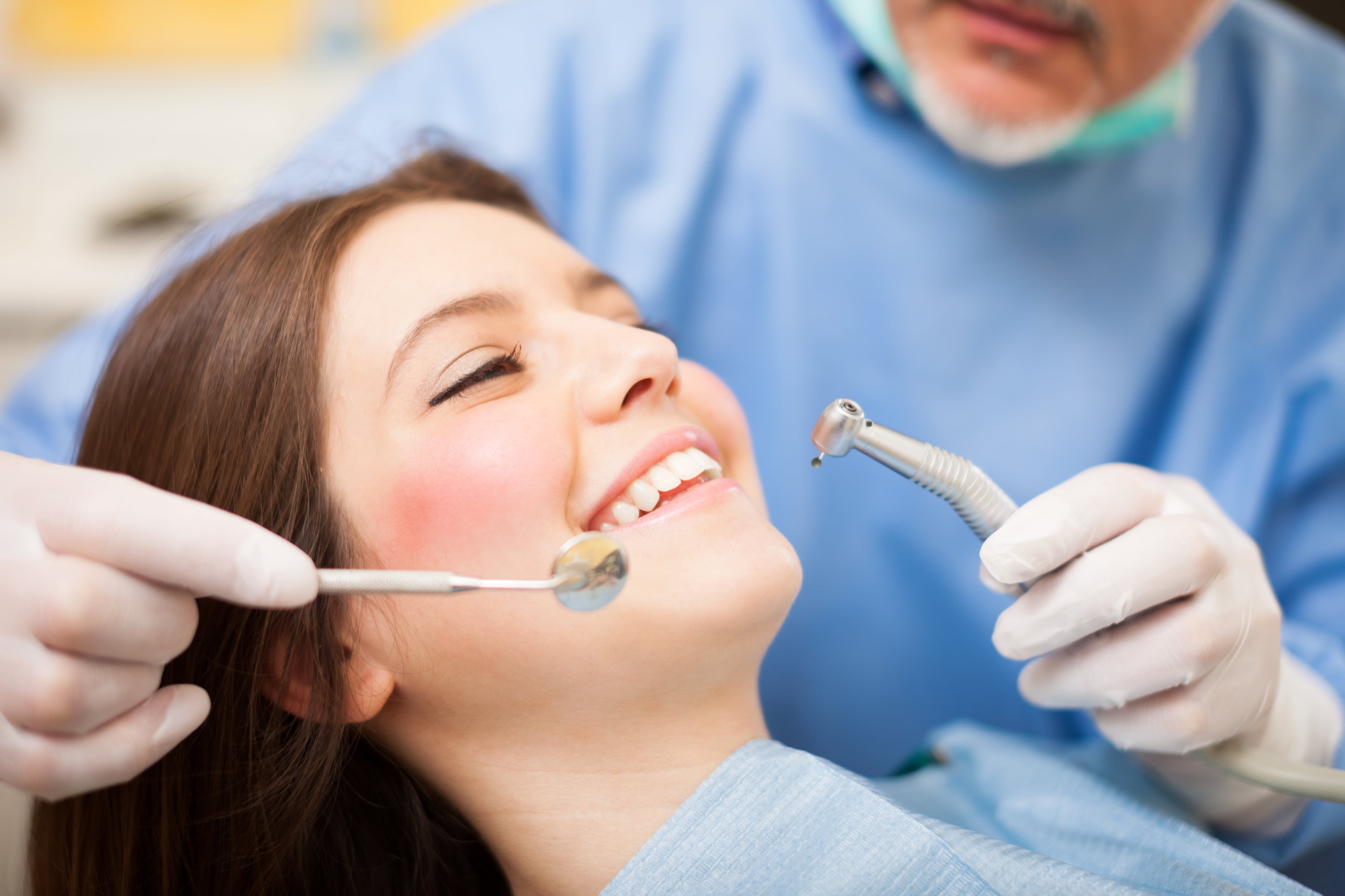 Удаление зубов какой врач. Терапевтическая стоматология. Зубы стоматология. Красивые зубы. Терапия стоматология.