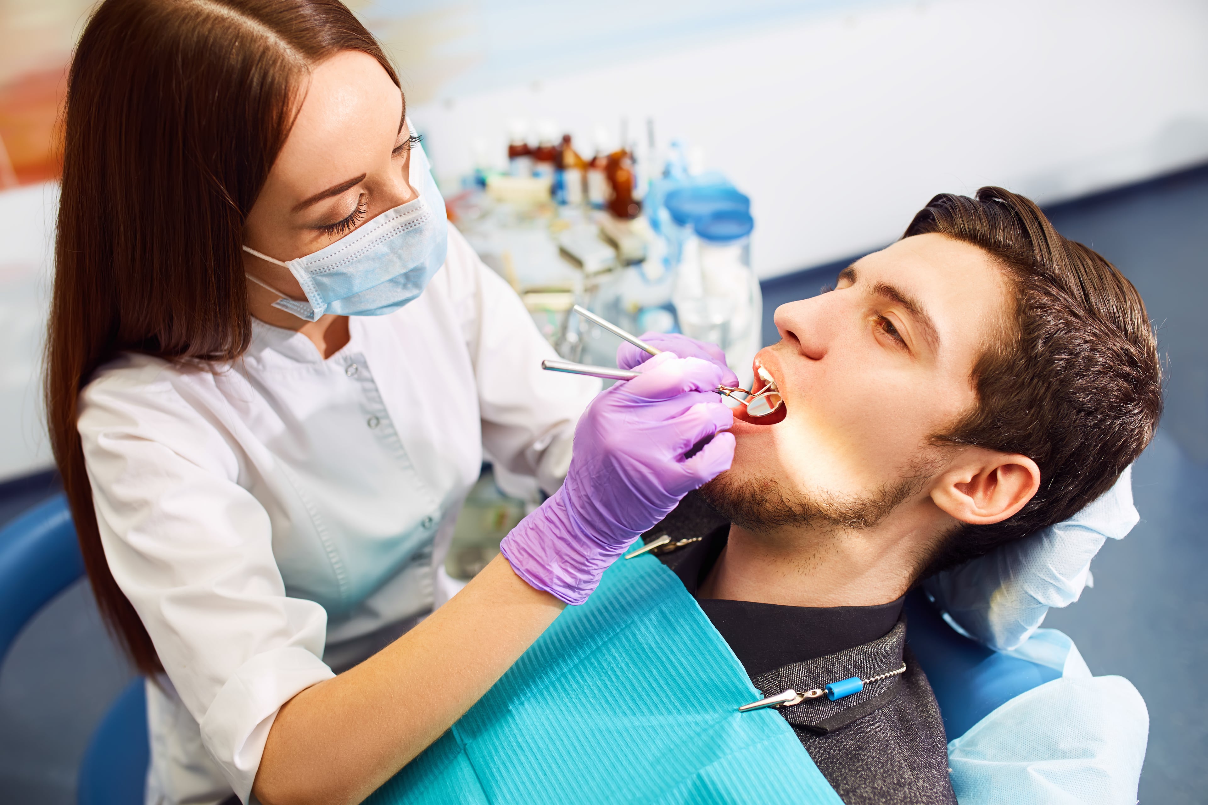 Что делать после лечения зубов. Терапевтическая стоматология. Зубы стоматолог. Прием у стоматолога.