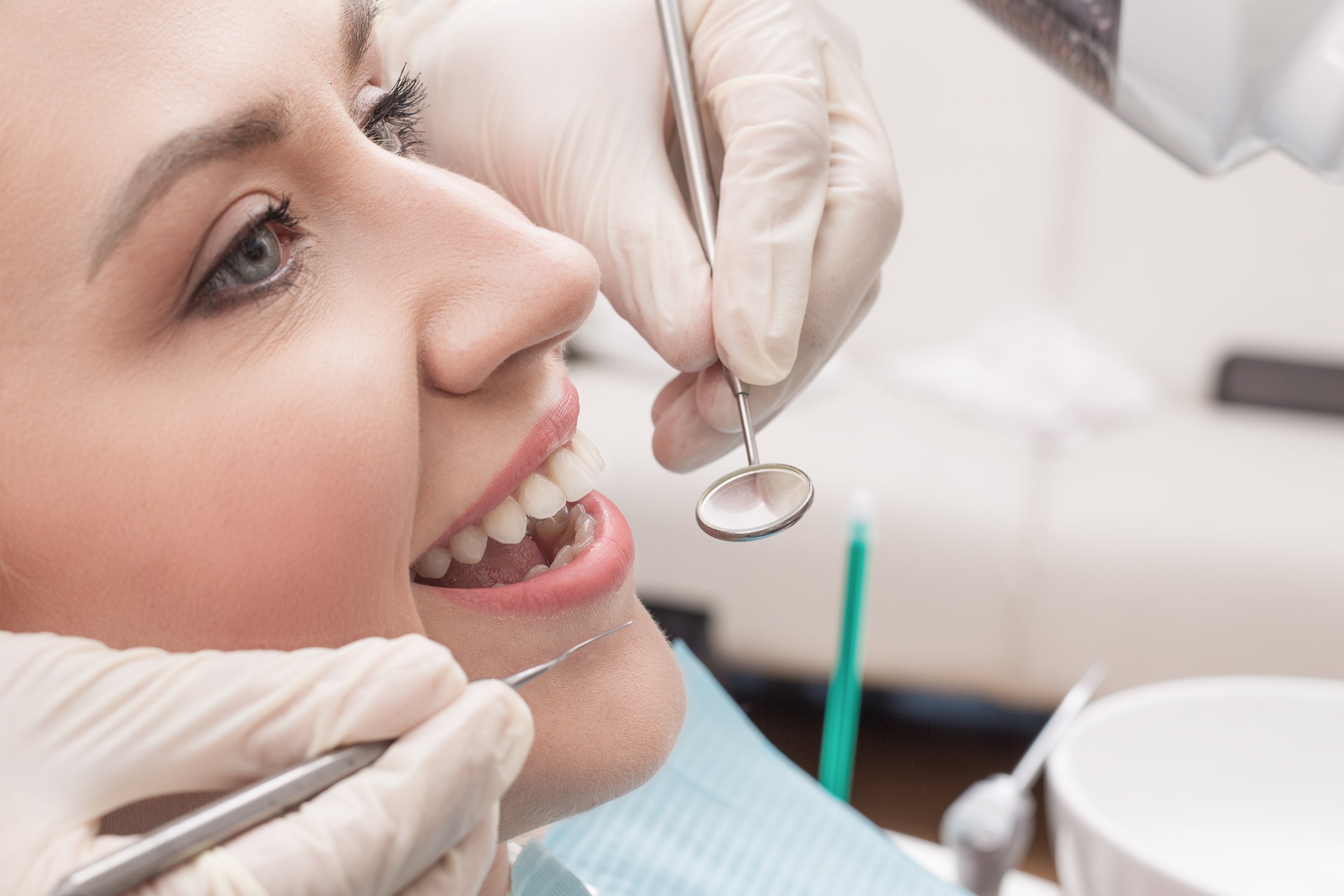 Оценка состояния полости рта. Оценка гигиена полости рта в стоматологии. Окрашивание зубов стоматология.